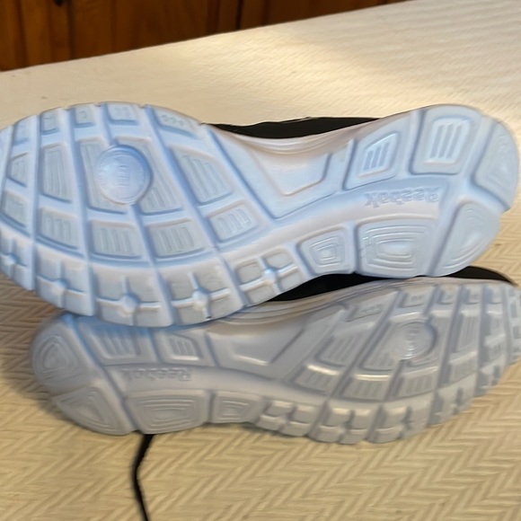 Reebok shoes - Picture 9 of 11